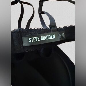 New Steve Madden Women's Chic black lace bra by Steve Madden, Sz 36B